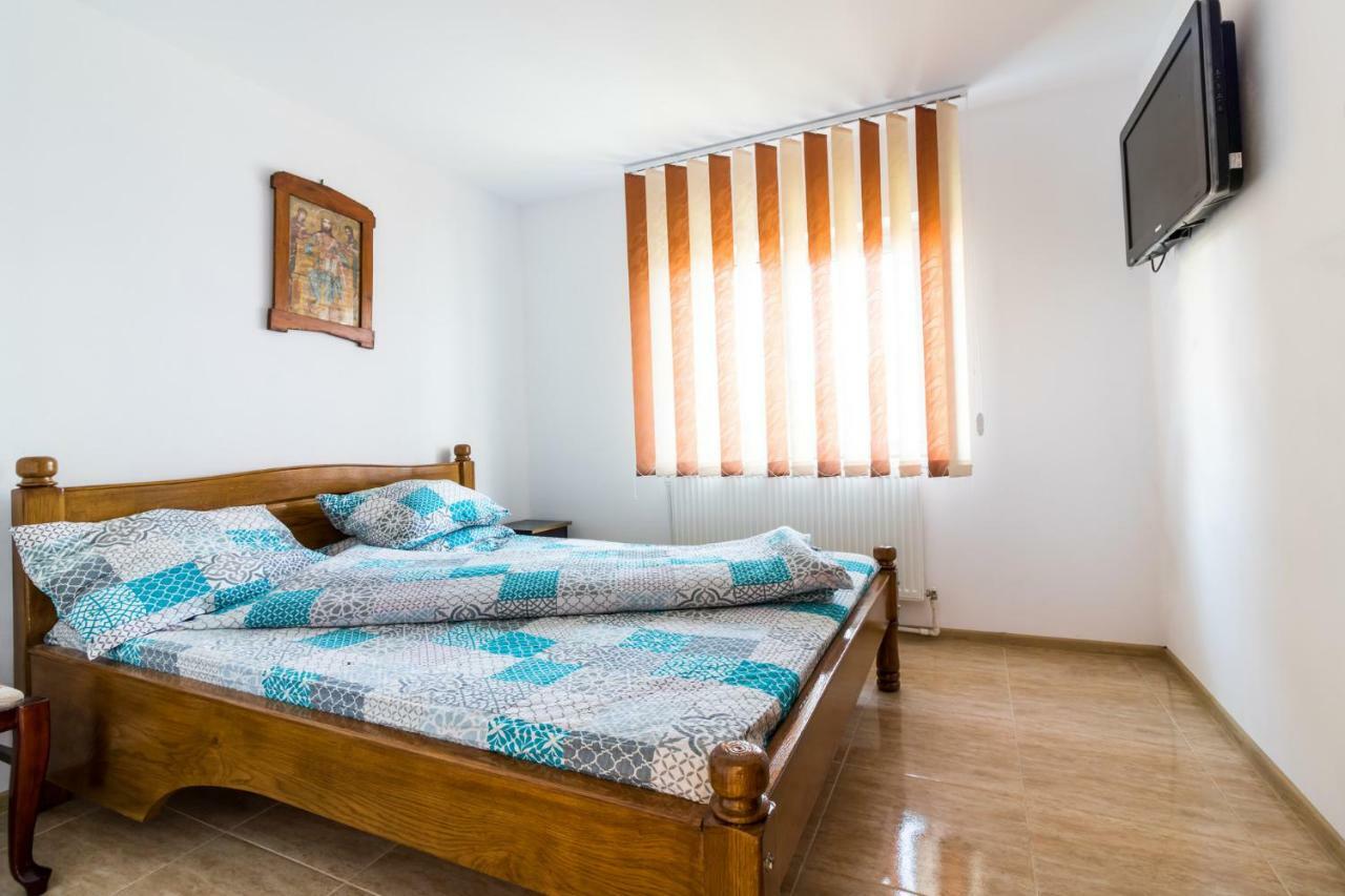 Casa De Vacanta Jeny Novaci-Străini المظهر الخارجي الصورة