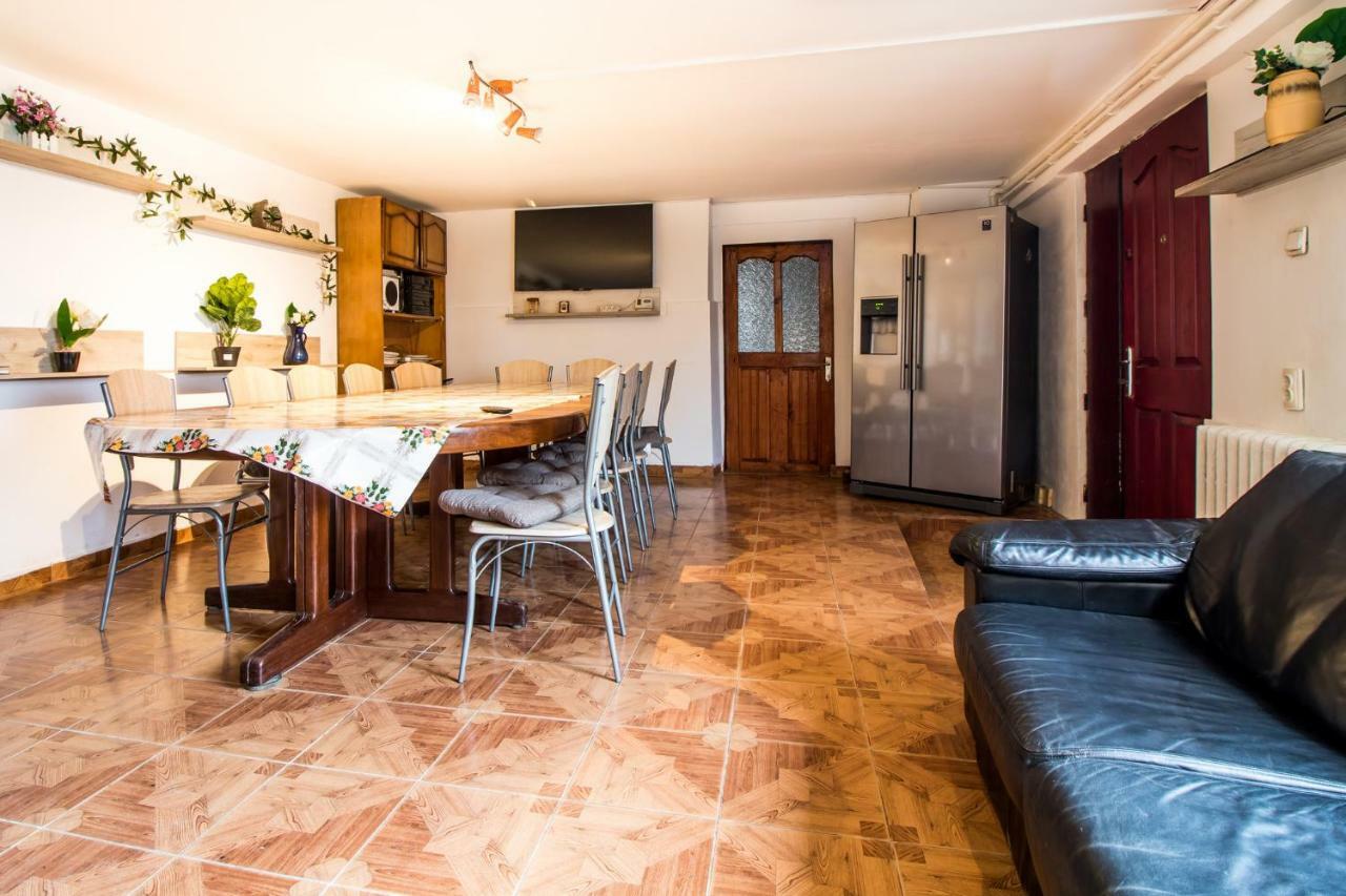 Casa De Vacanta Jeny Novaci-Străini المظهر الخارجي الصورة