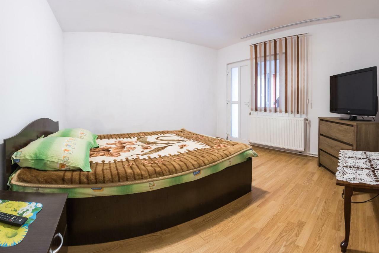Casa De Vacanta Jeny Novaci-Străini المظهر الخارجي الصورة