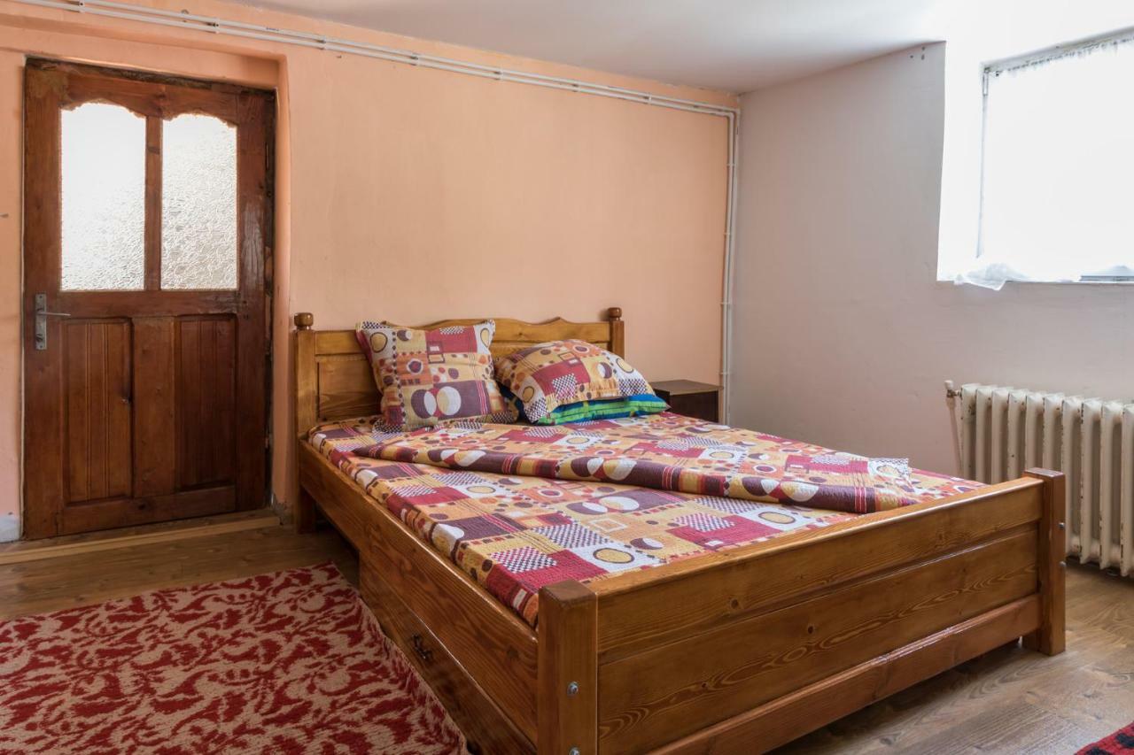 Casa De Vacanta Jeny Novaci-Străini المظهر الخارجي الصورة