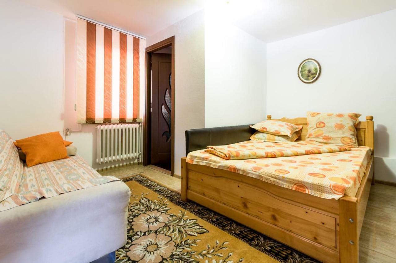 Casa De Vacanta Jeny Novaci-Străini المظهر الخارجي الصورة