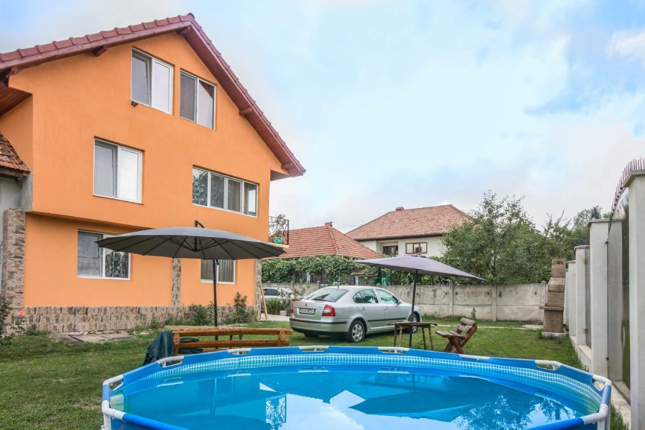 Casa De Vacanta Jeny Novaci-Străini المظهر الخارجي الصورة